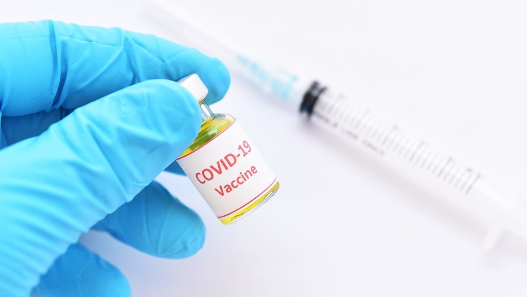 Можно делать прививку от коронавируса и гриппа?